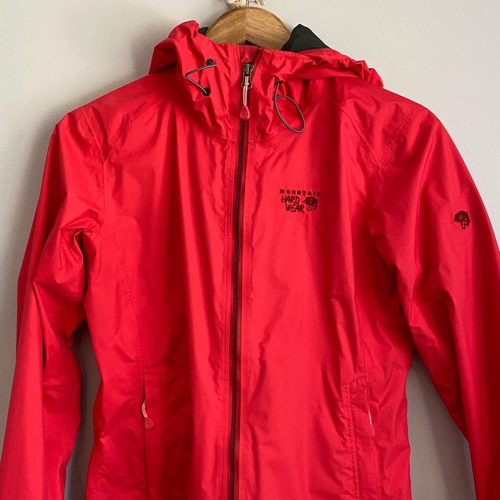 Mountain Hardware rain coat